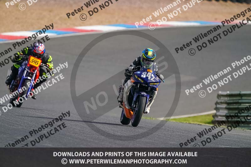enduro digital images;event digital images;eventdigitalimages;mallory park;mallory park photographs;mallory park trackday;mallory park trackday photographs;no limits trackdays;peter wileman photography;racing digital images;trackday digital images;trackday photos
